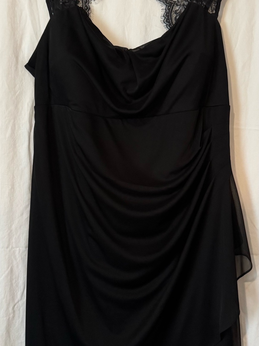 Black Lace & Chiffon Dress – Women’s 22W